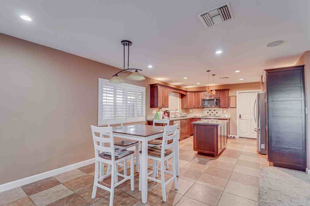 506 Shasta St - Photo 5 of 24