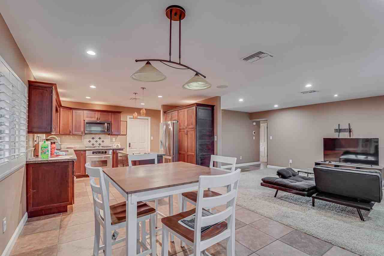 506 Shasta St - Photo 6 of 24