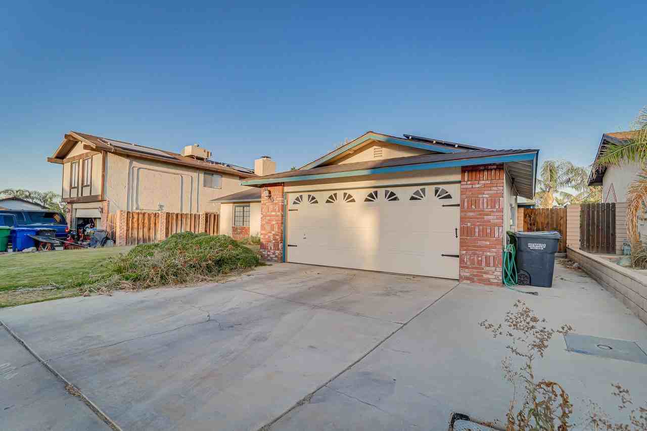 506 Shasta St - Photo 3 of 24