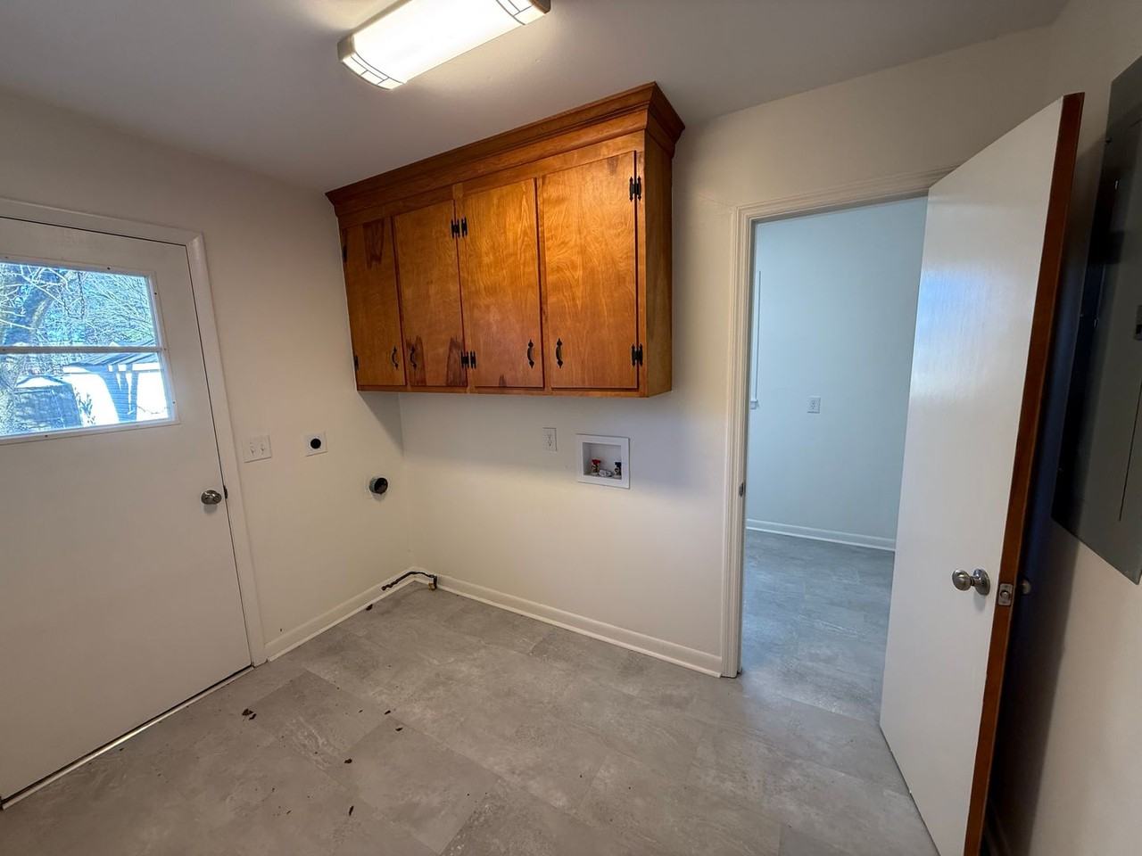 805 7th St Ne - Photo 4 of 46