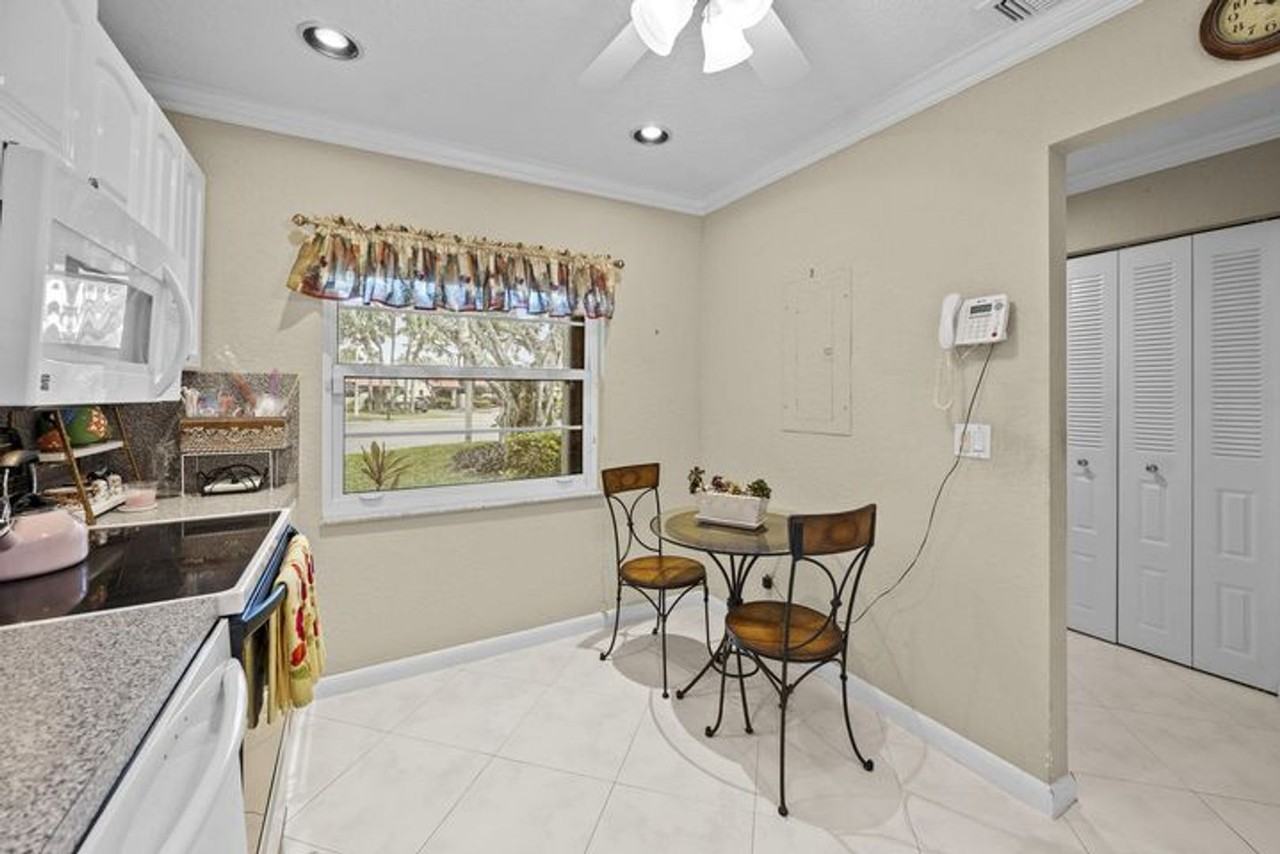 21691 Tall Palm Cir #C - Photo 3 of 25