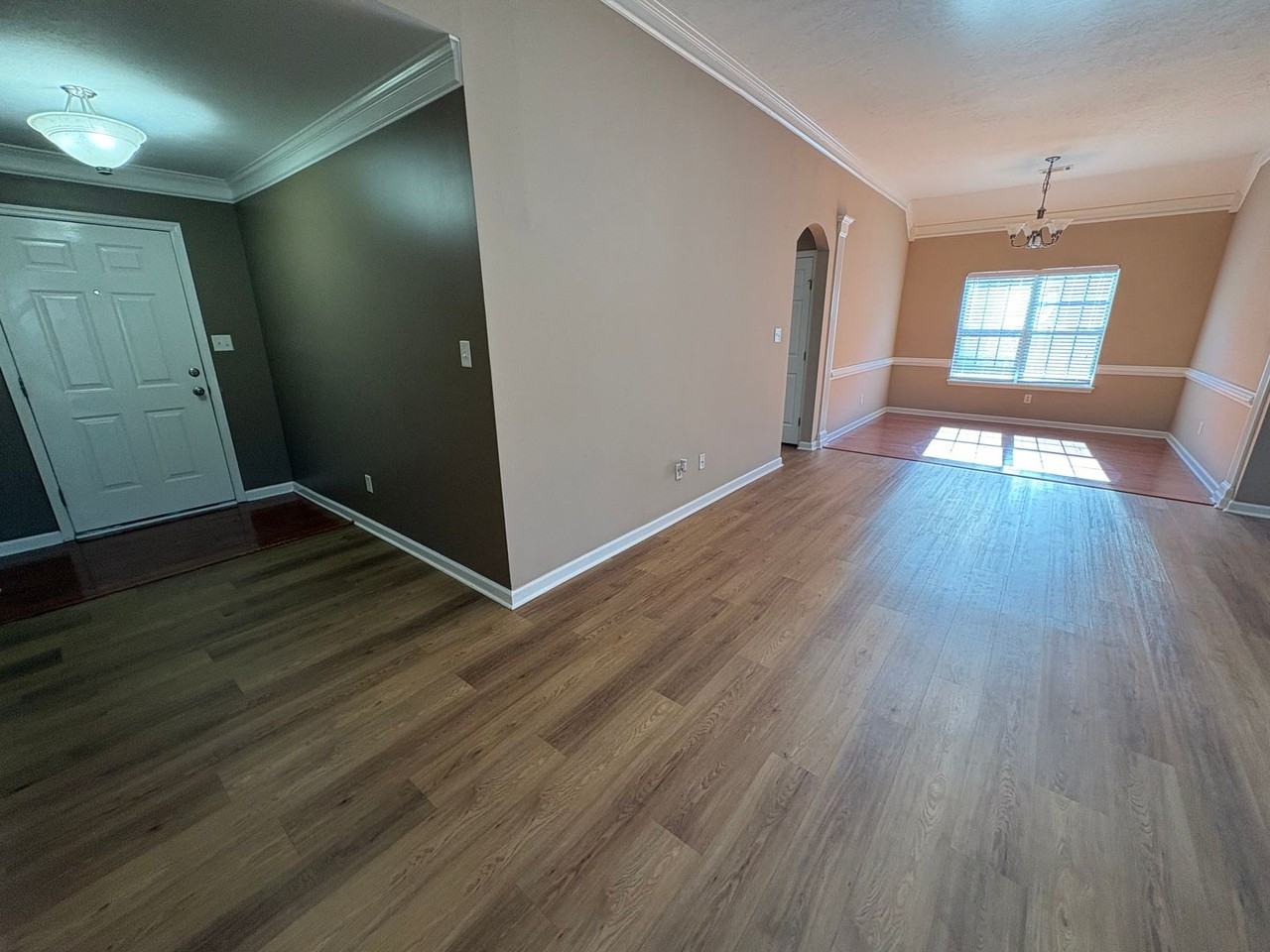 934 Sedgefield Cir - Photo 2 of 25