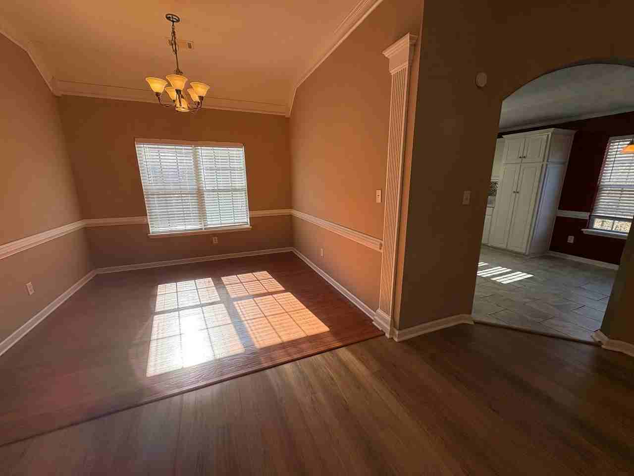 934 Sedgefield Cir - Photo 4 of 25