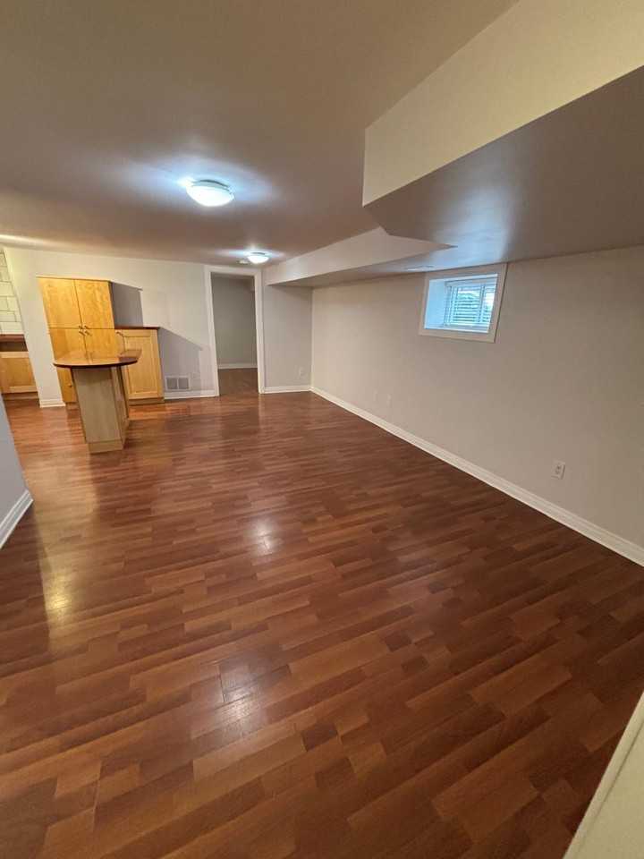 211 Balsam Avenue South #2 - Photo 6 of 14