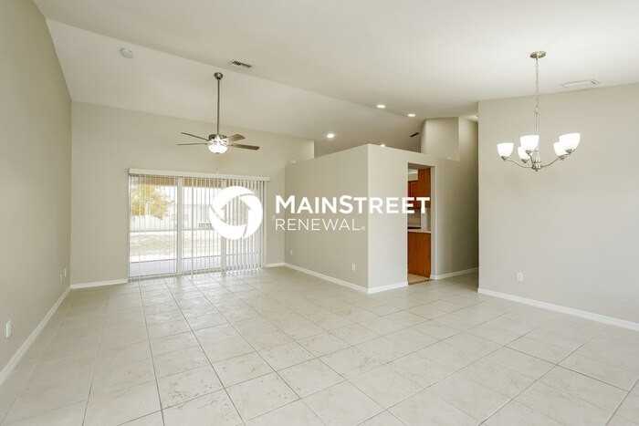 1206 Sw 10th Ter - Photo 2 of 16