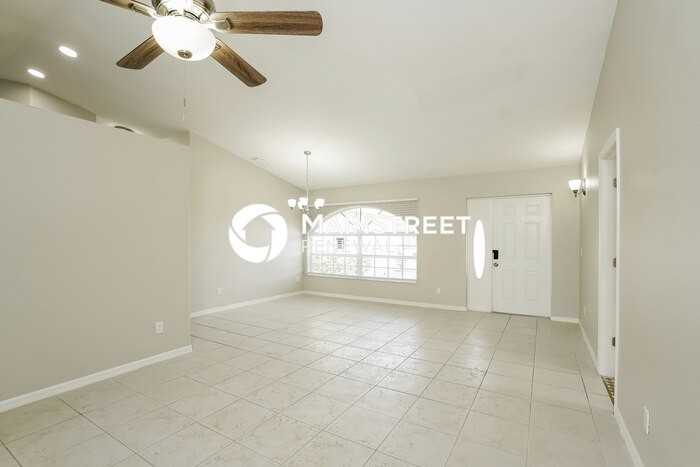 1206 Sw 10th Ter - Photo 3 of 16