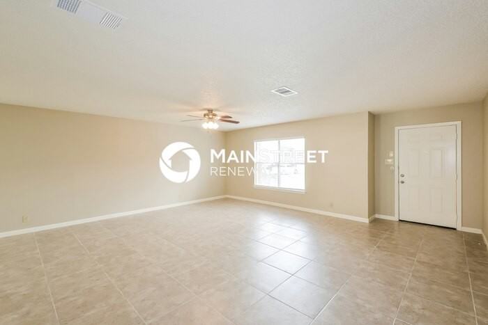 8007 Manderly Pl - Photo 2 of 15