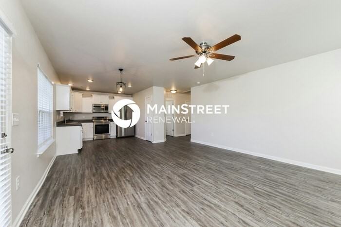 6166 Brentwood Park Dr - Photo 4 of 17