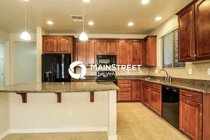 4710 S 102nd Ln - Photo 4 of 15