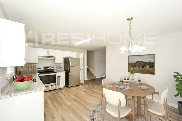 20 Beverly Park Ct - Photo 3 of 18