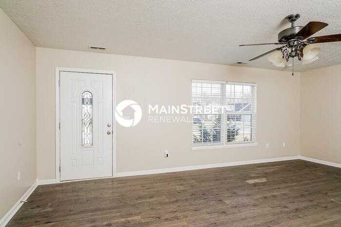 375 Clover Cove Dr - Photo 4 of 16