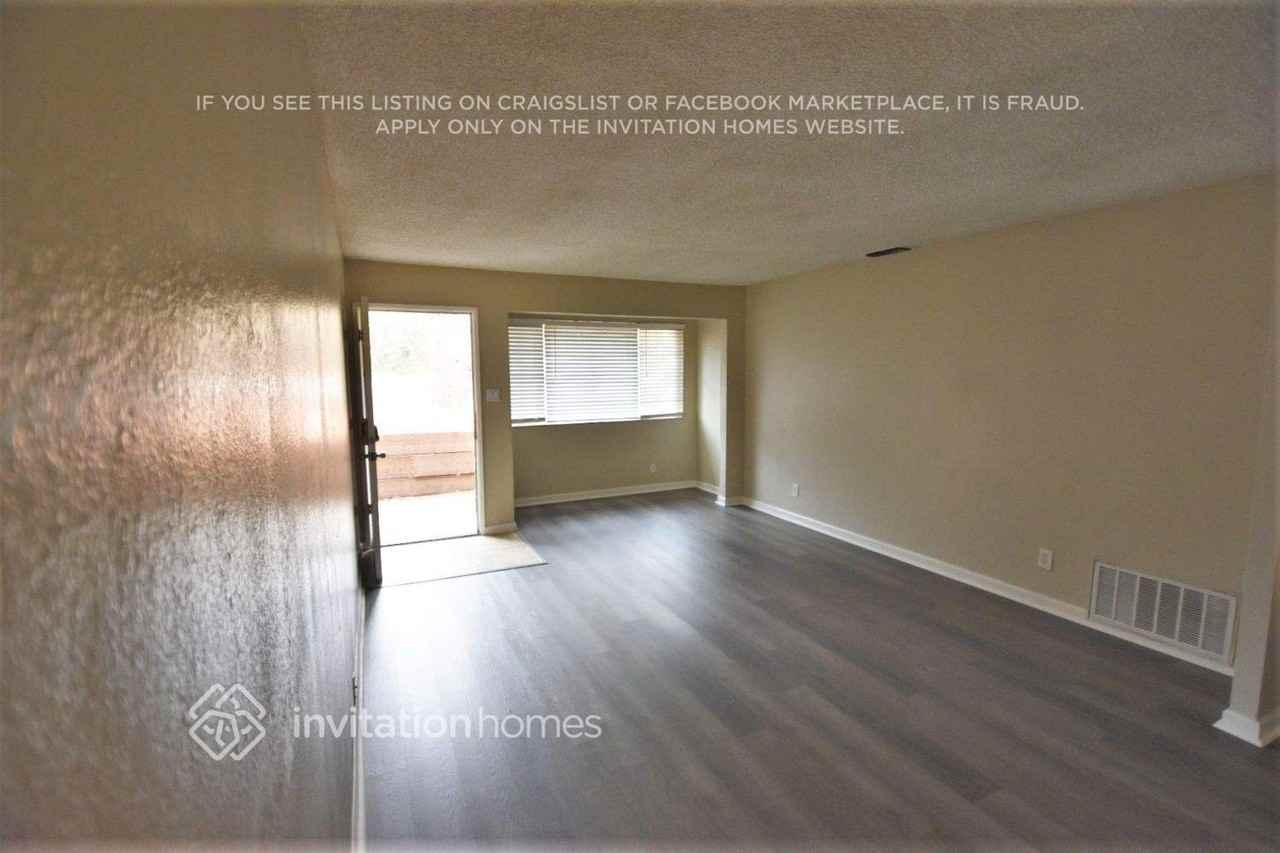 13633 Fair Oaks Blvd - Photo 2 of 12