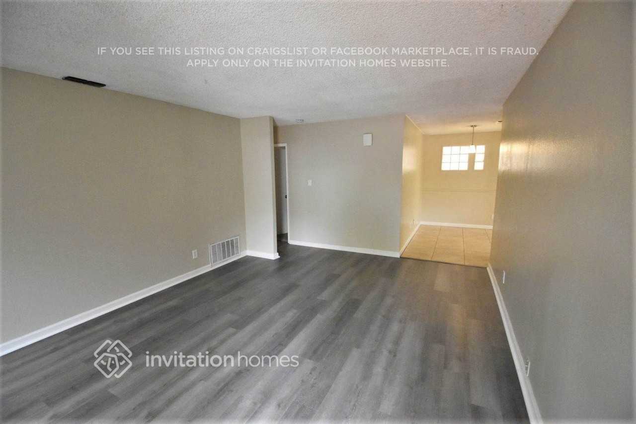 13633 Fair Oaks Blvd - Photo 3 of 12