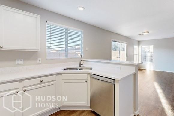 11845 W Poinsettia Dr - Photo 7 of 28