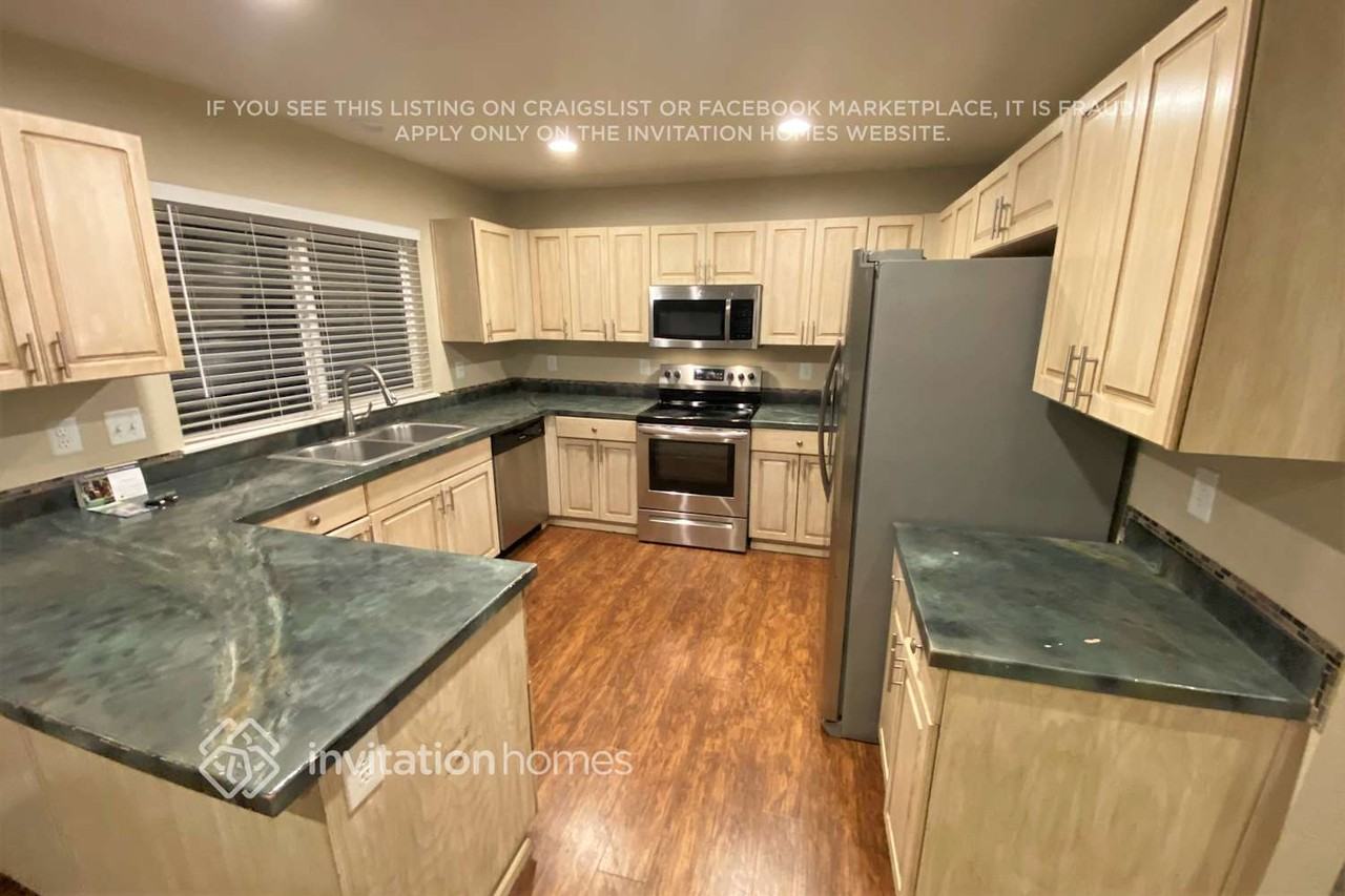 11514 134th Street Ct E - Photo 5 of 20