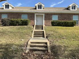 1706 Surrey Ct - Photo 1 of 1