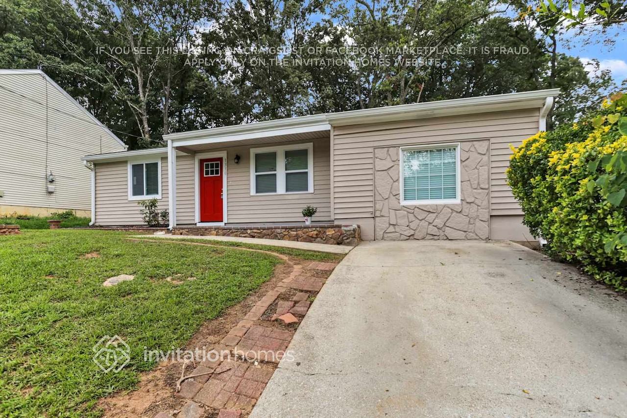 1310 Muirfield Dr - Photo 3 of 25