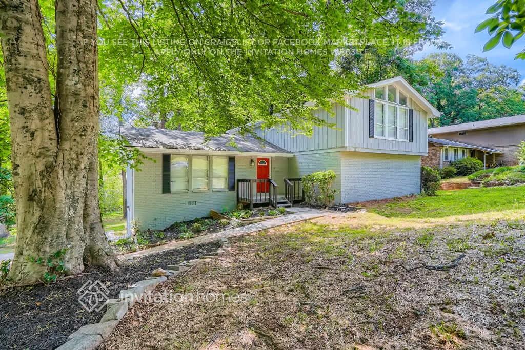 381 Shelton Woods Ct - Photo 2 of 29