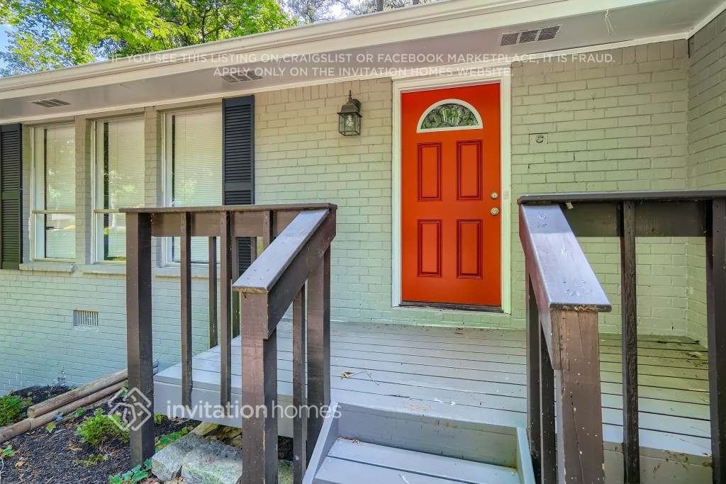 381 Shelton Woods Ct - Photo 3 of 29