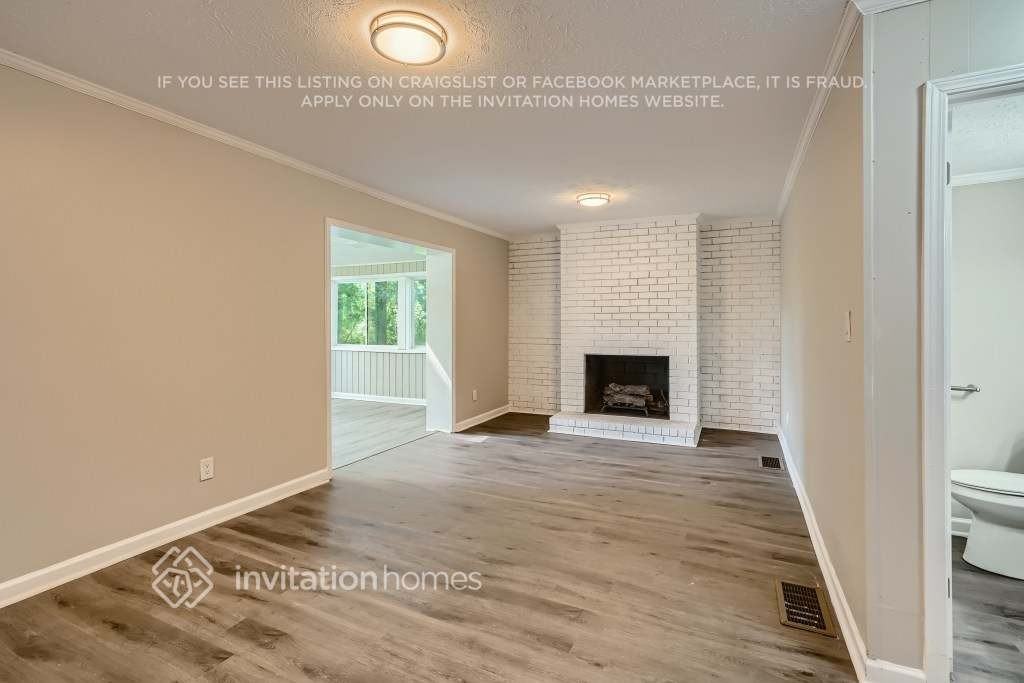 381 Shelton Woods Ct - Photo 5 of 29