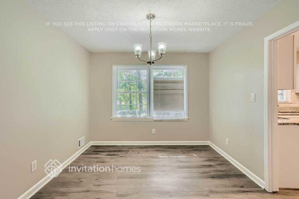 381 Shelton Woods Ct - Photo 7 of 29