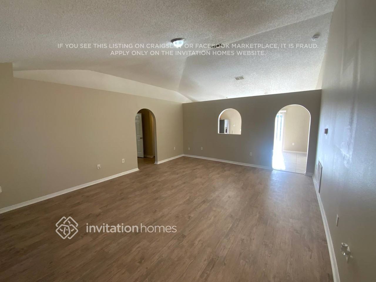 2589 Auburndale St - Photo 3 of 13