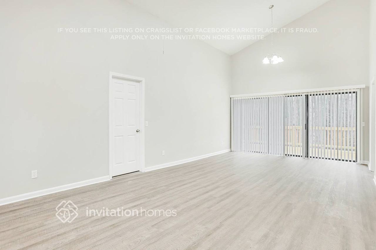 3592 Todd Dr - Photo 4 of 22