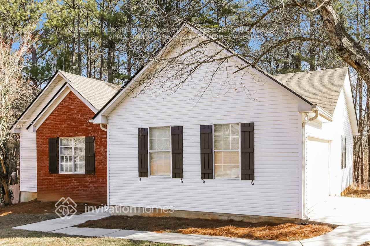 3110 Amber Ln - Photo 4 of 18