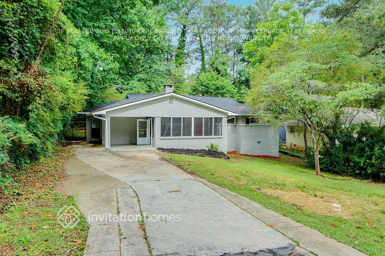 1921 Cindy Dr - Photo 3 of 26