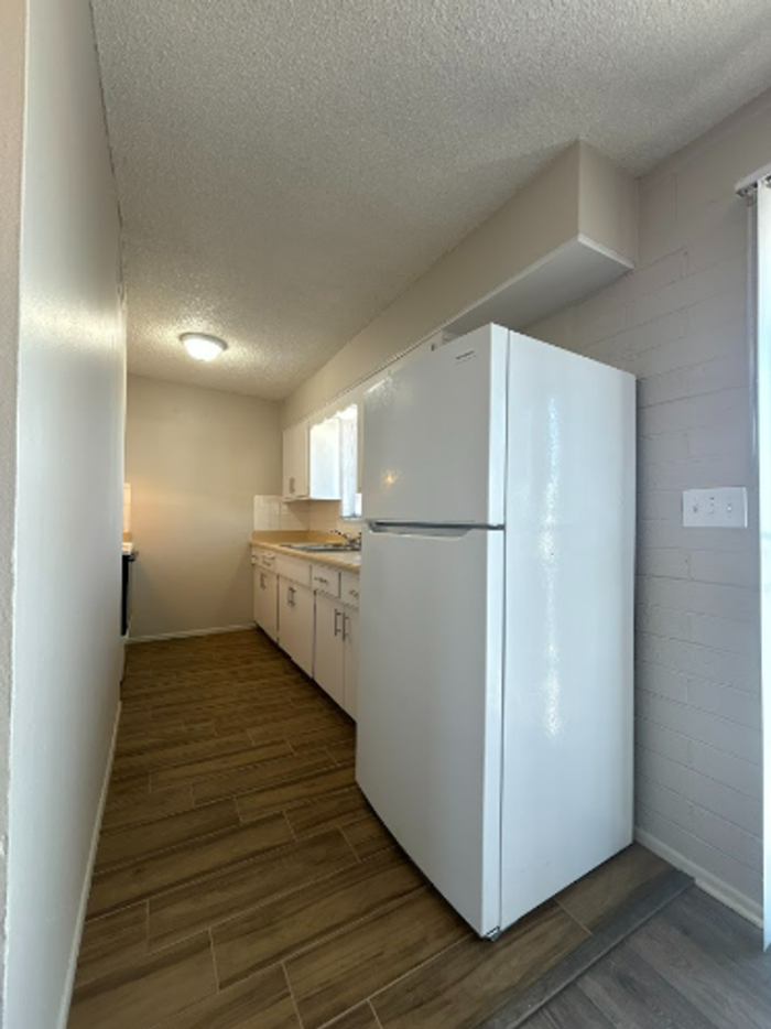 1420 N Craycroft Rd #8 - Photo 7 of 14