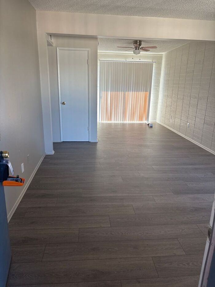 1424 N Craycroft Rd #8