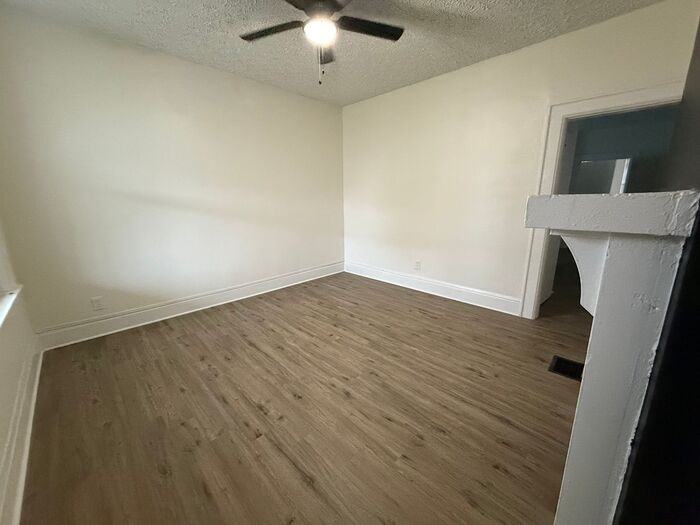 977 Miller Ave #977 - Photo 5 of 26