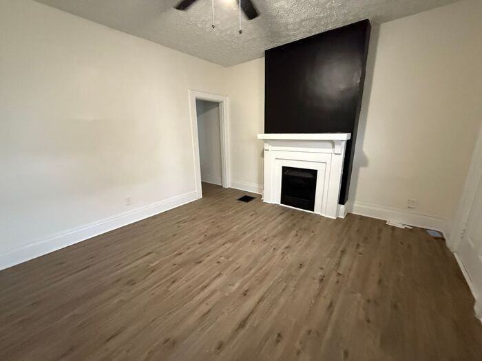 977 Miller Ave #977 - Photo 3 of 26