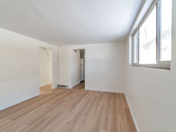 1875 S Jackson St #1875 - Photo 7 of 19