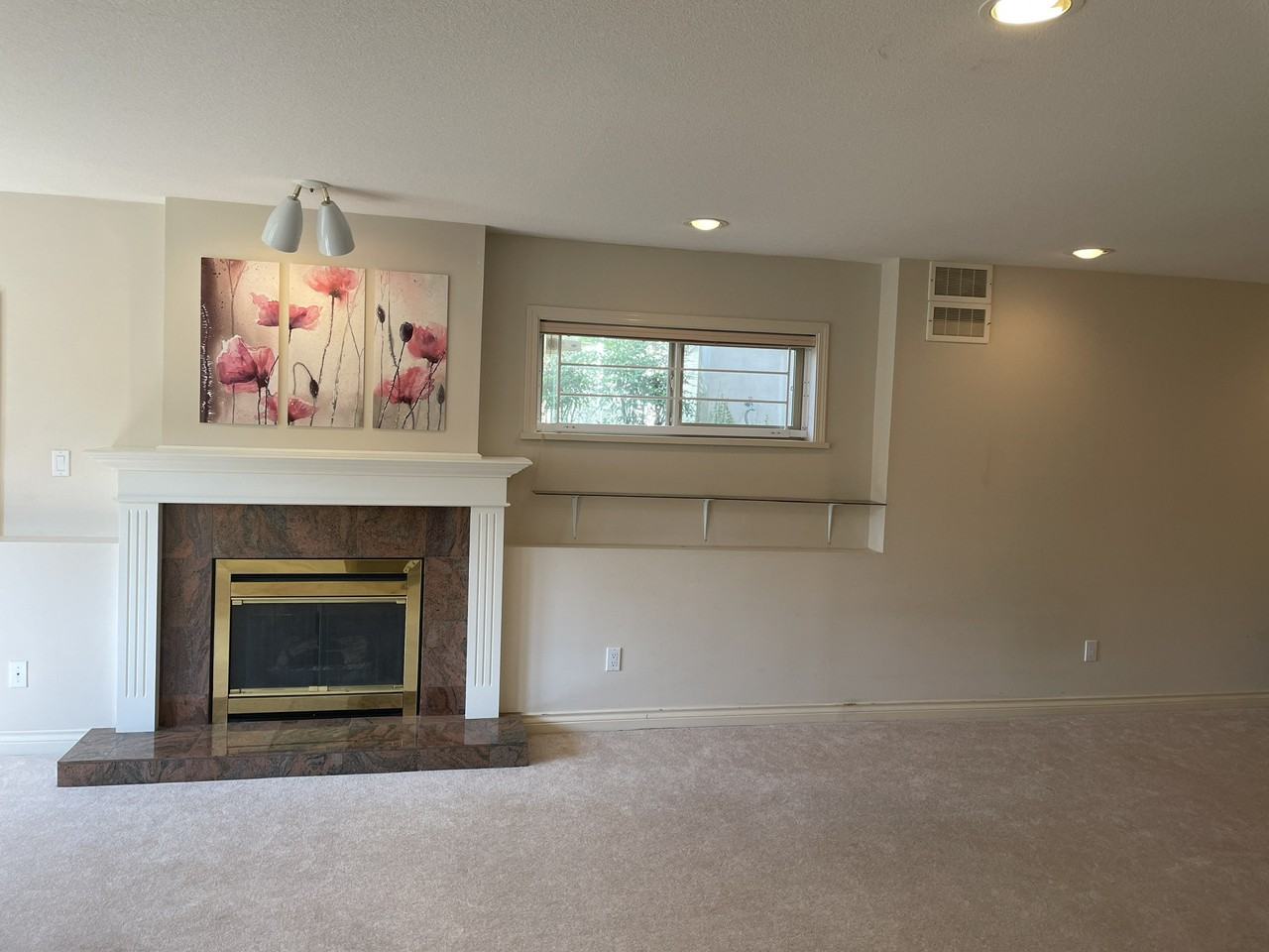 3071 Timber Crt - Photo 4 of 10