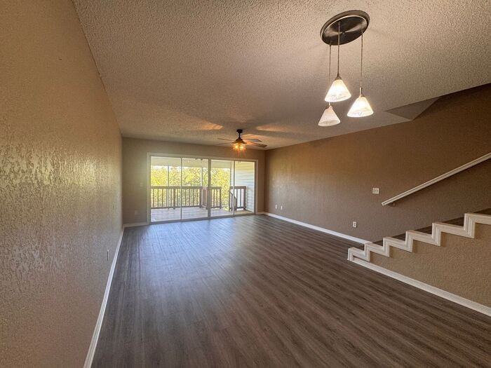 814 Hidden Harbour Dr - Photo 4 of 48