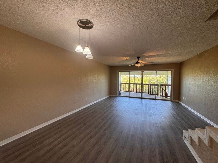 814 Hidden Harbour Dr - Photo 7 of 48