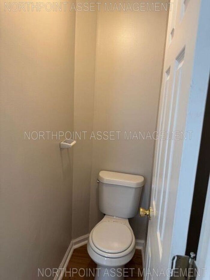 6786 Derby Ave - Photo 6 of 18