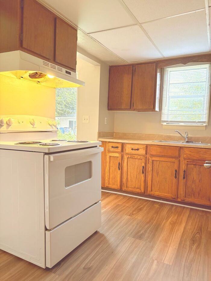 480 Melissa Ct - Photo 4 of 7