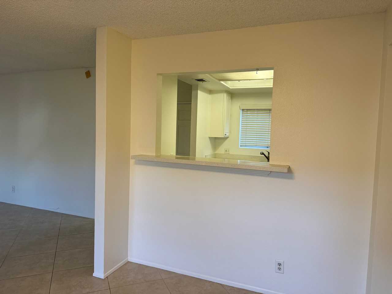 314 E Amerige Ave #B - Photo 4 of 31