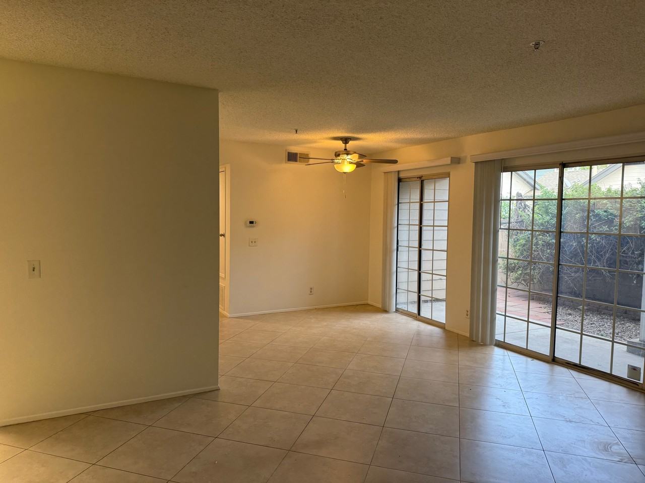 314 E Amerige Ave #B - Photo 6 of 31