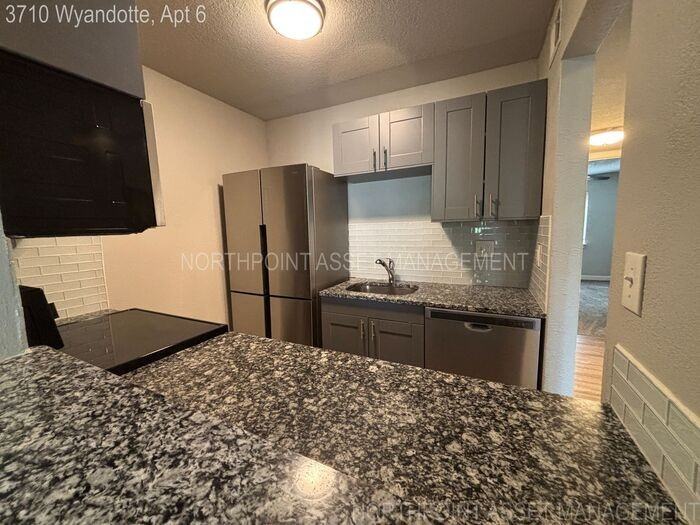 3710 Wyandotte St #6 - Photo 2 of 9