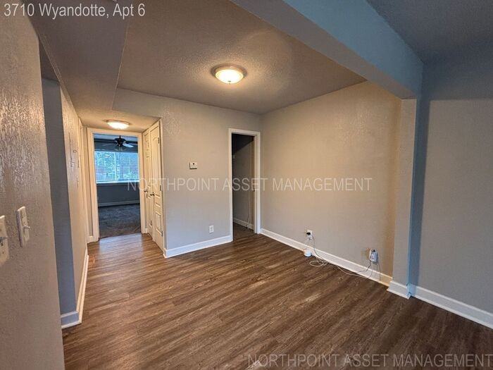 3710 Wyandotte St #6 - Photo 7 of 9