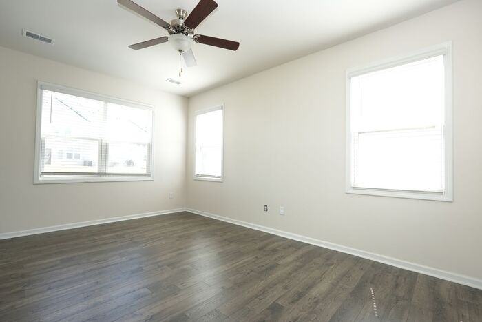 3805 Yorkshire Pl - Photo 5 of 9