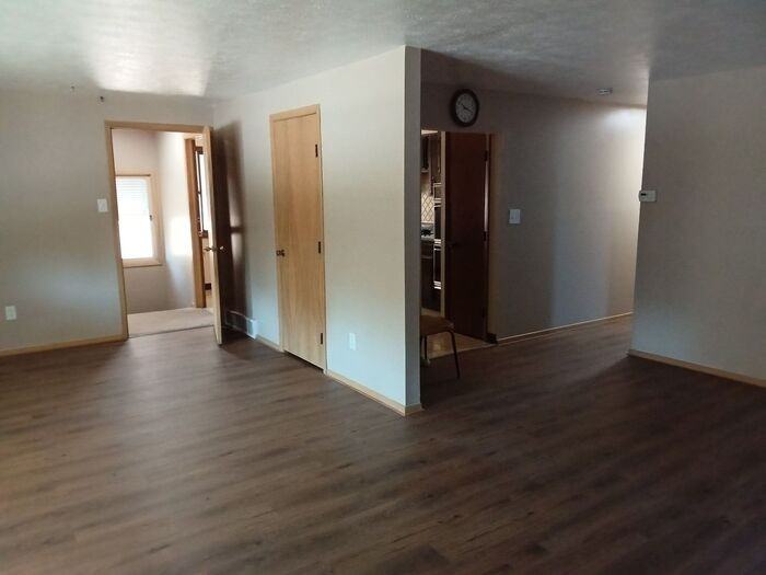 20653 Lake Shore Blvd - Photo 6 of 17