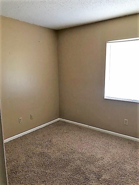 808 Meadowbrook Dr #1 - Photo 4 of 15