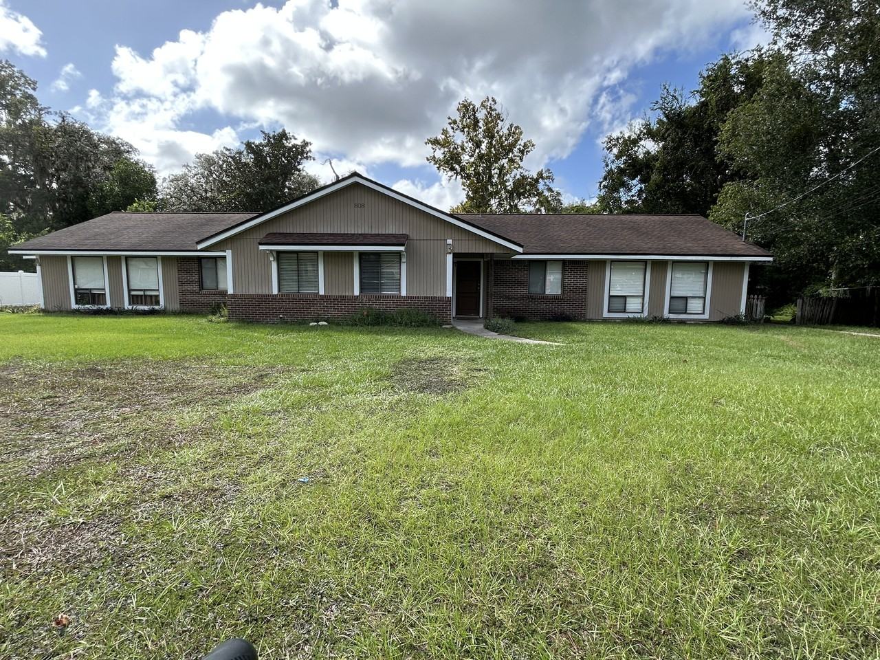 808 Meadowbrook Dr #1 - Photo 7 of 15