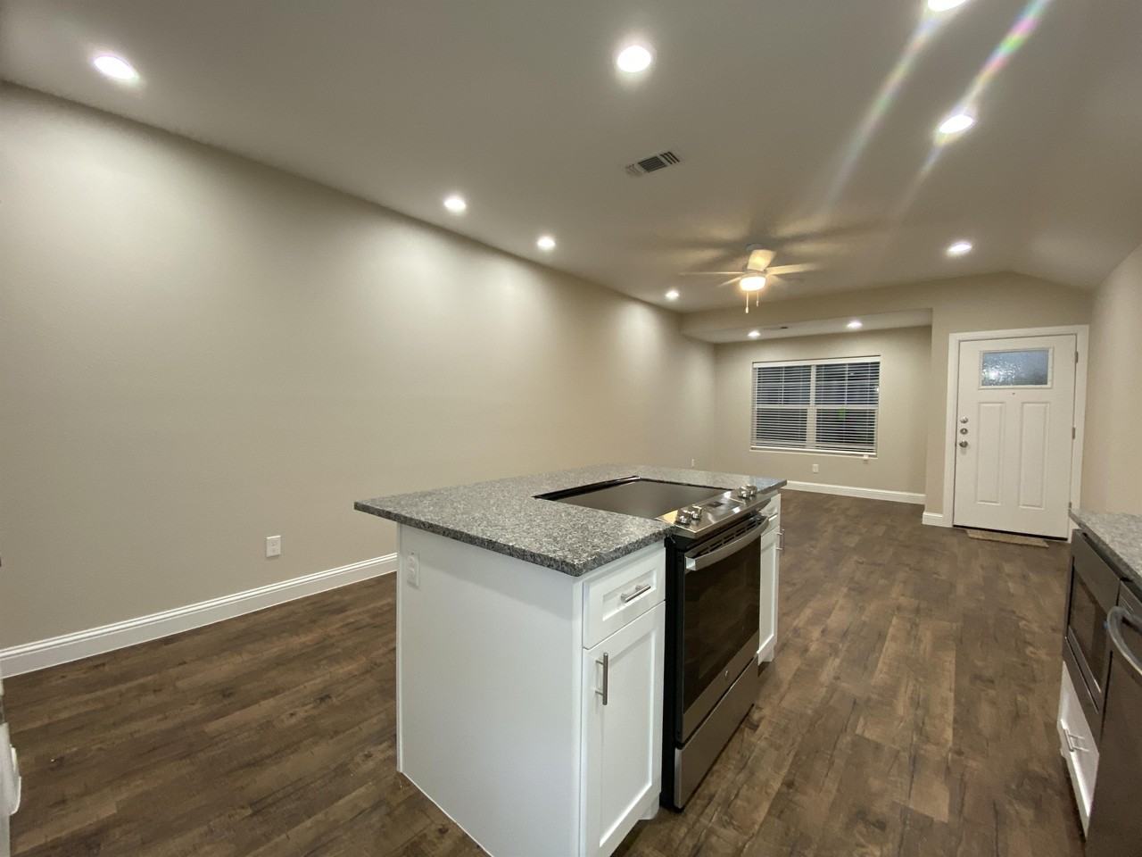 804 N Broughton St #802 - Photo 5 of 21