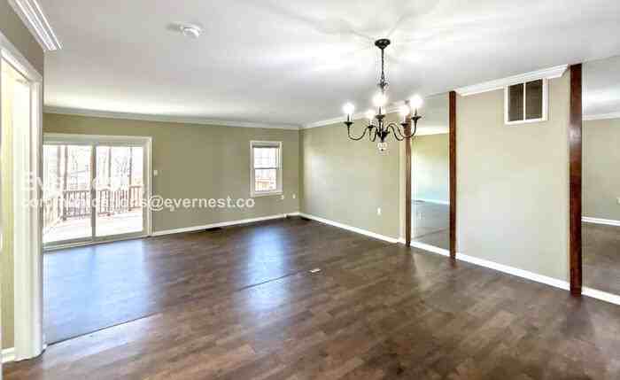 11373 Cromwell Ct - Photo 3 of 47