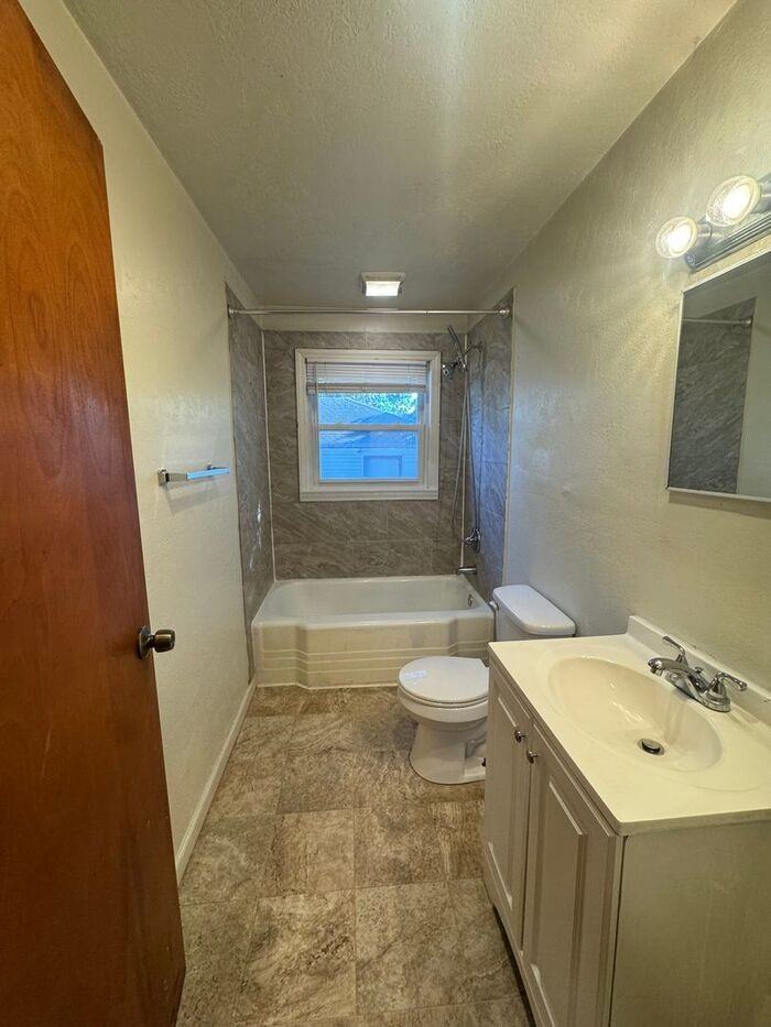 1917 S Scott Ave #A - Photo 6 of 20